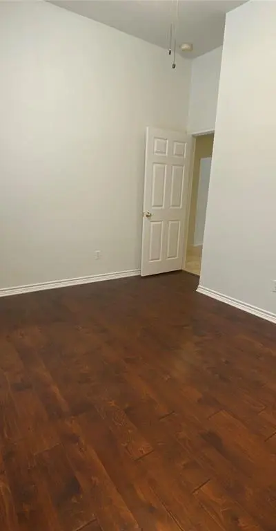 9421 Vista, Irving TX 75063 - Photo 4