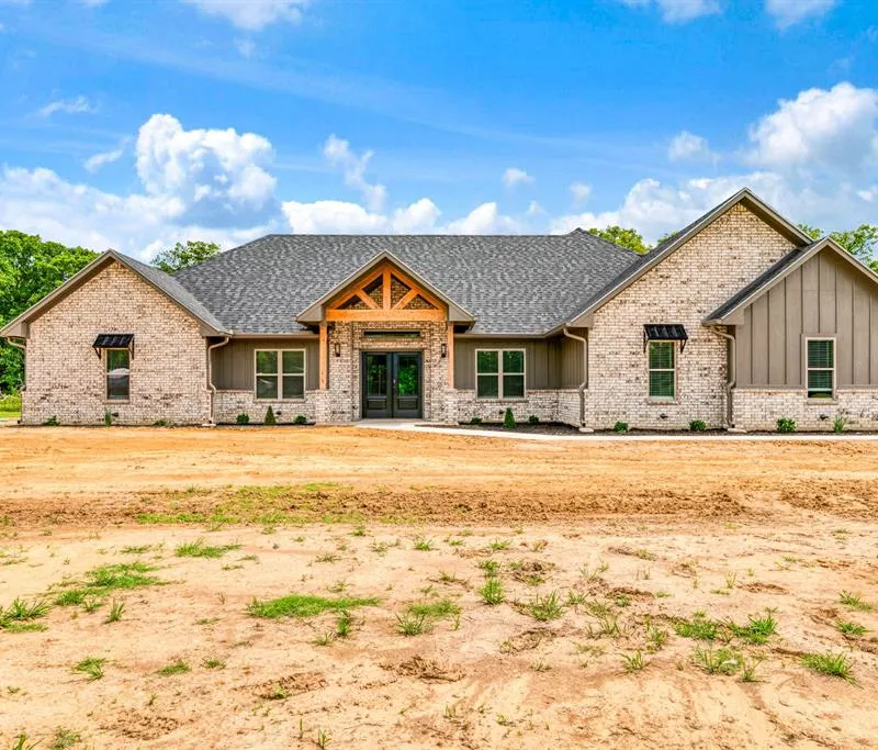 250 Private Road 45855, Blossom TX 75416
