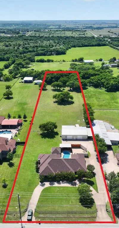 1408 W Cleburne Road, Crowley TX 76036 - Photo 2