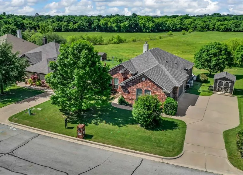 2033 Mason Pond Drive, Weatherford TX 76085