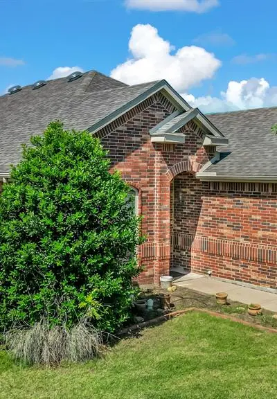 2033 Mason Pond Drive, Weatherford TX 76085 - Photo 3