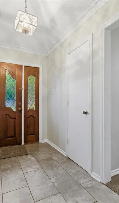 4709 Wood Springs Court, Arlington TX 76017 - Photo 4