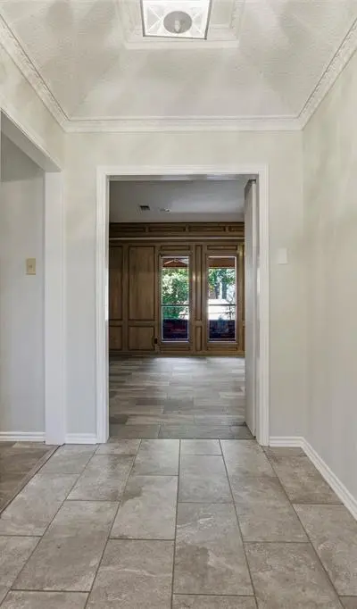 4709 Wood Springs Court, Arlington TX 76017 - Photo 5