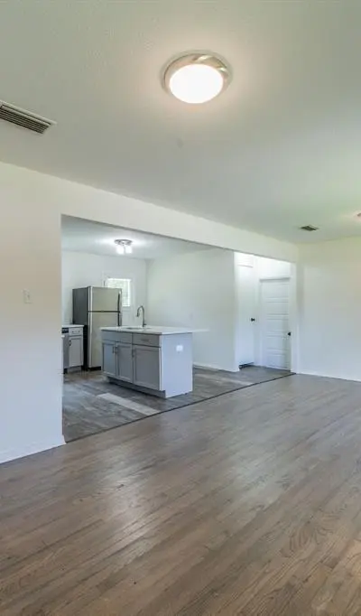 11528 Sinclair Avenue, Dallas TX 75218 - Photo 2