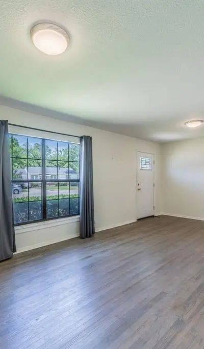11528 Sinclair Avenue, Dallas TX 75218 - Photo 3