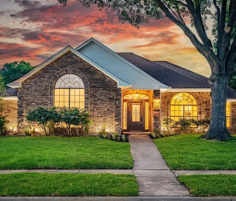 2117 Rolling Oak Lane, Garland TX 75044