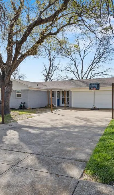1716 Caravan Trail, Dallas TX 75241