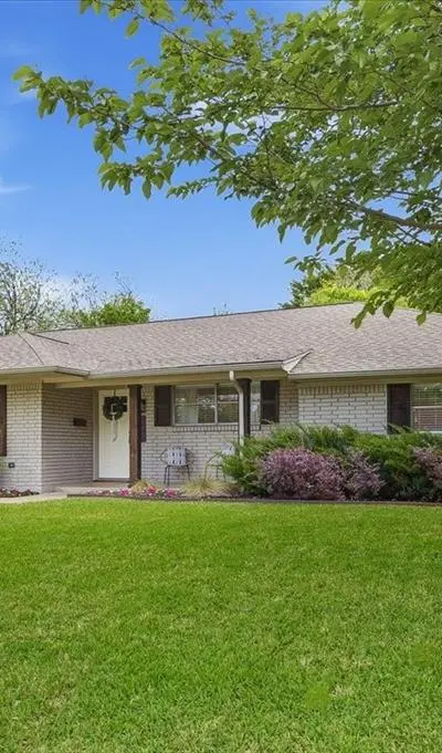 4405 Westlake Drive, Fort Worth TX 76109 - Photo 2