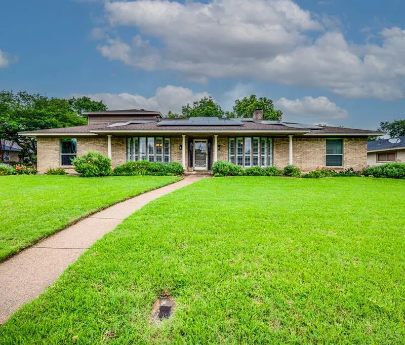 947 Rock Canyon Drive, Duncanville TX 75137