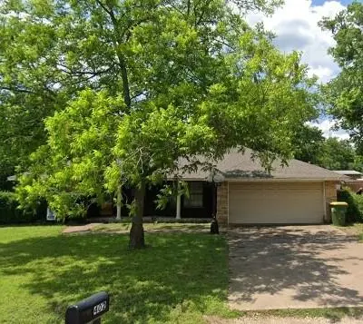 402 S 4th Street, Grandview TX 76050 - Photo 2