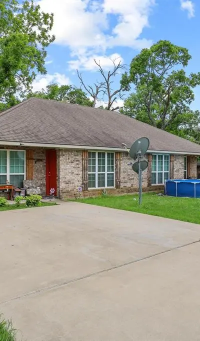 704 Seven Oaks Road, Bonham TX 75418