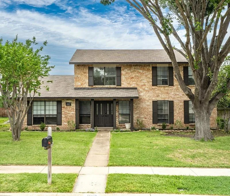 1917 E Collins Boulevard, Richardson TX 75081