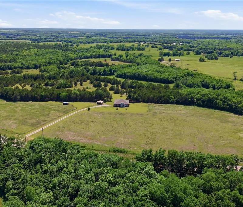 4764 S Fm 271, Bonham TX 75418