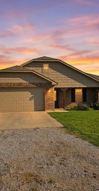 132 W County Road 4213, Decatur TX 76234 - Photo 2