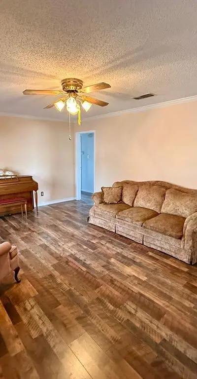 300 Denton Court, Collinsville TX 76233 - Photo 4