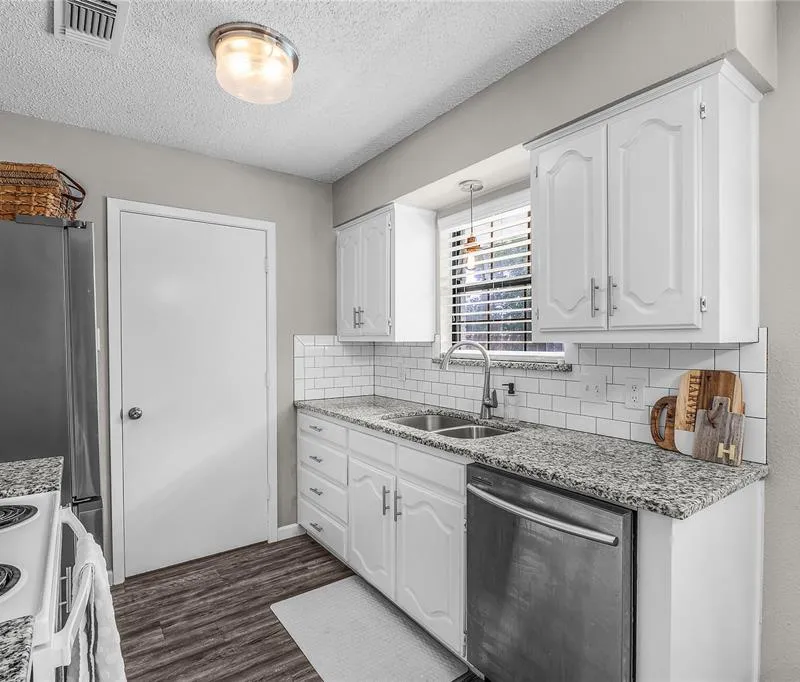 2533 Quail Ridge Drive, Denton TX 76209