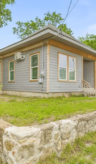 314 N Harding Street, Fort Worth TX 76102 - Photo 3