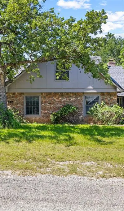 612 Doaks Drive, Runaway Bay TX 76426 - Photo 2