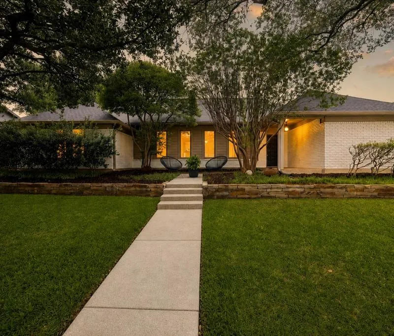 9535 Viewside Drive, Dallas TX 75231