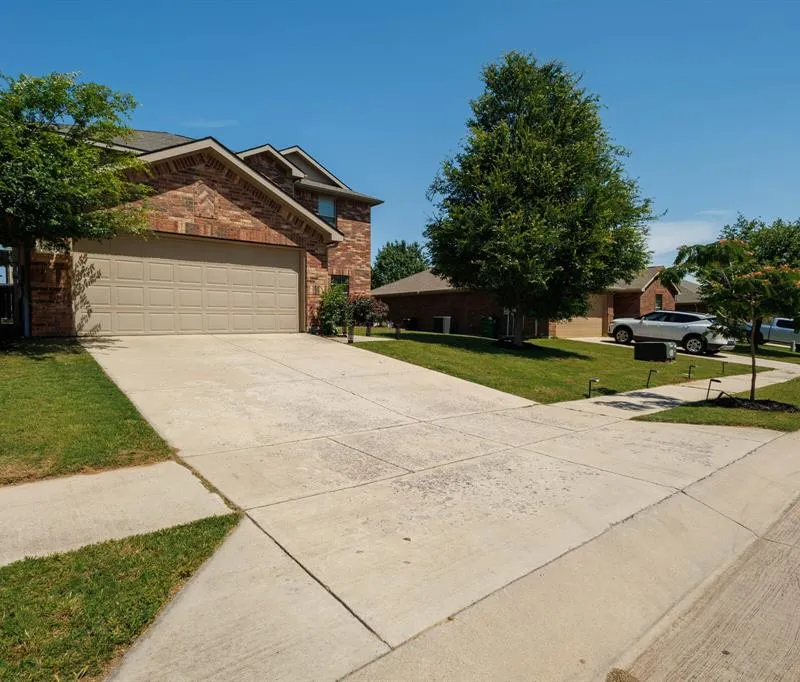 12210 Big Rock Drive, Rhome TX 76078