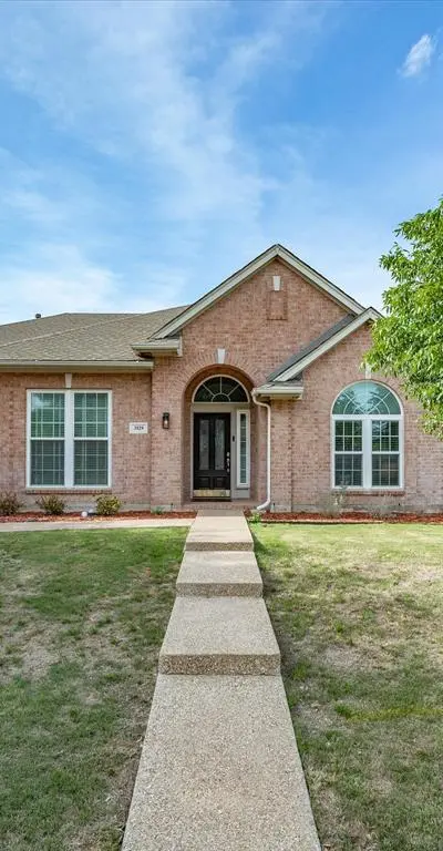 3529 Stone Creek Lane S, Fort Worth TX 76137