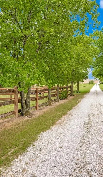 13647 Fm 407, Justin TX 76247