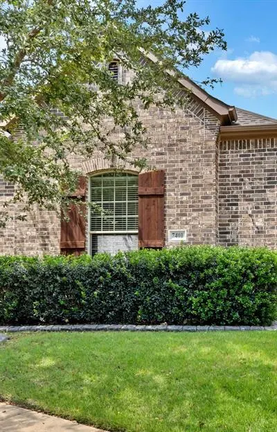 7401 Park Place Drive, North Richland Hills TX 76182 - Photo 2