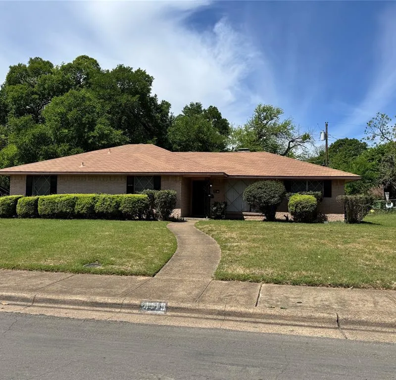 4115 Shoreline Drive, Dallas TX 75233