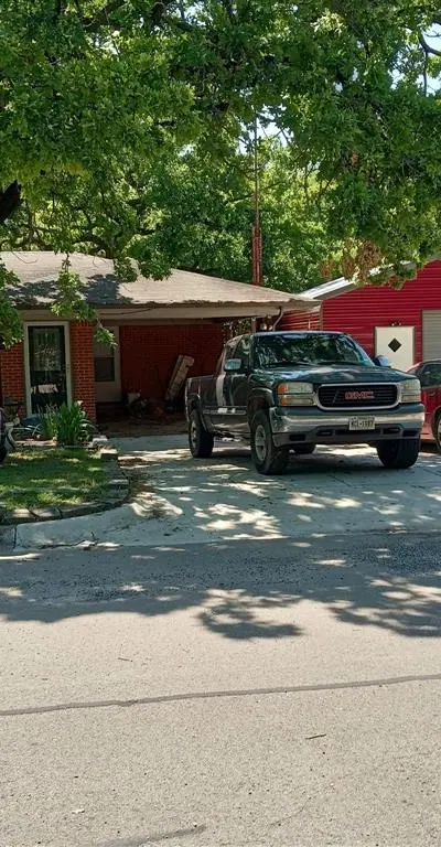 1005 Gary Street, Bridgeport TX 76426