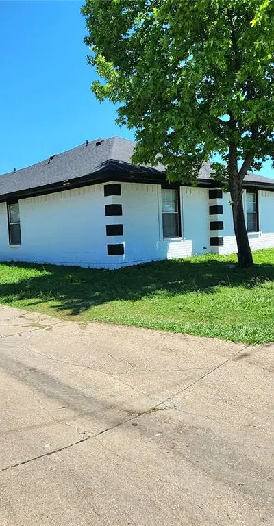 10115 Woodlot Drive, Dallas TX 75217 - Photo 3
