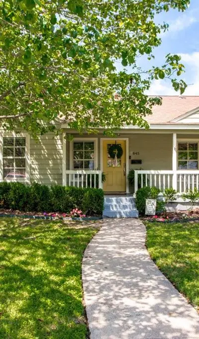 845 Springbrook Drive, Fort Worth TX 76107