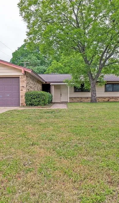 2605 Hollywood Drive, Arlington TX 76013 - Photo 3