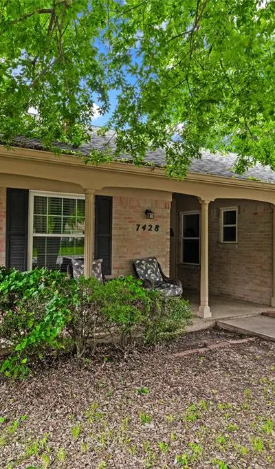 7428 Overhill Road, Fort Worth TX 76116 - Photo 2