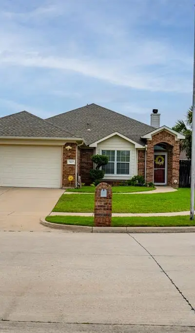 7427 Lake Front Trail, Arlington TX 76002