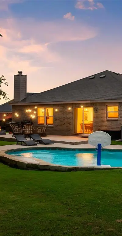 6901 Sylvan Meadows Drive, Fort Worth TX 76120 - Photo 2