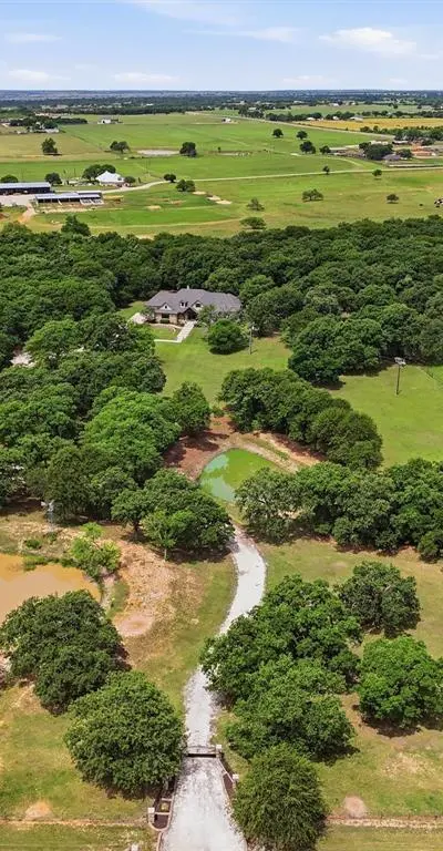 2304 Winchester Court, Tolar TX 76476 - Photo 3