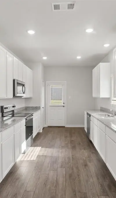 1703 Romans Road, Ennis TX 75119 - Photo 2