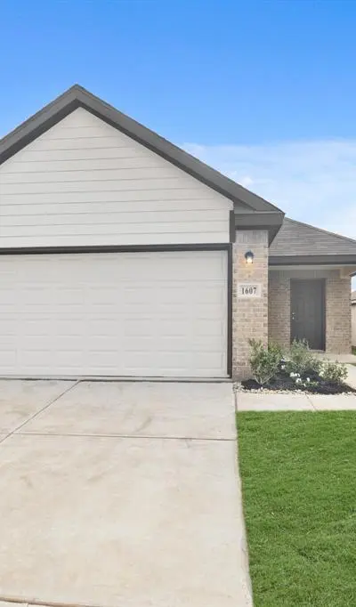 1607 Romans Road, Ennis TX 75119