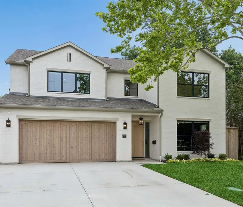 10215 Lynford Drive, Dallas TX 75238