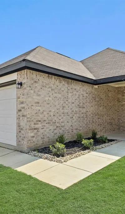 1601 Romans Road, Ennis TX 75119 - Photo 2