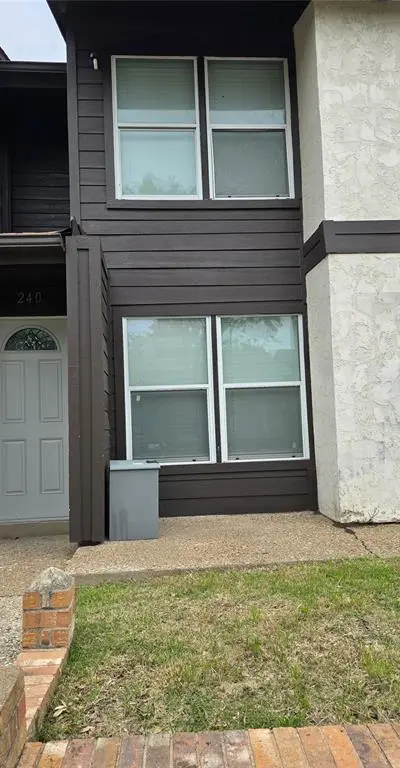 240 Rolling Hills Place, Lancaster TX 75146