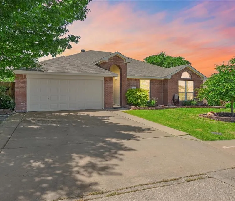 501 Meadowview Street, Farmersville TX 75442