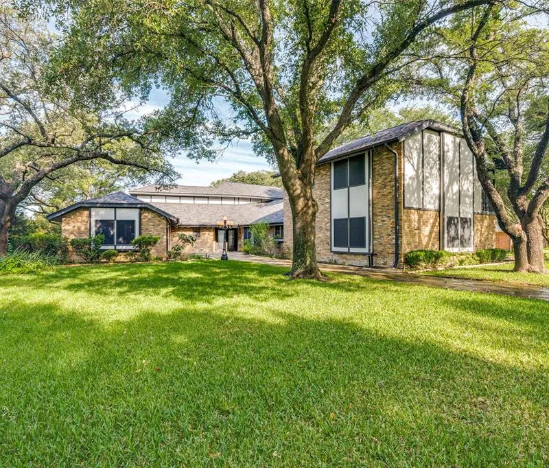 9 Stillwaters Drive, Heath TX 75032