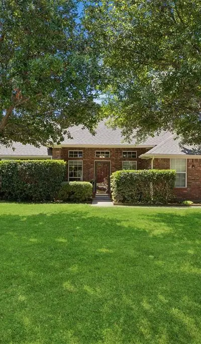 621 W Windsor Drive, Denton TX 76207