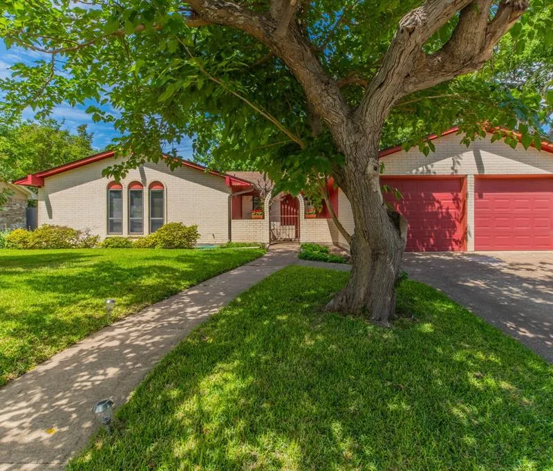 2221 Vanderbilt Court, Denton TX 76201