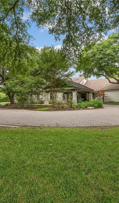 4812 Williams Road, Benbrook TX 76116 - Photo 2