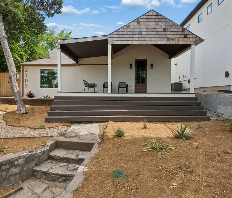 3102 W Jefferson Boulevard, Dallas TX 75211