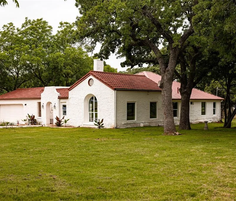 1319 East FM 4, Cleburne TX 76031
