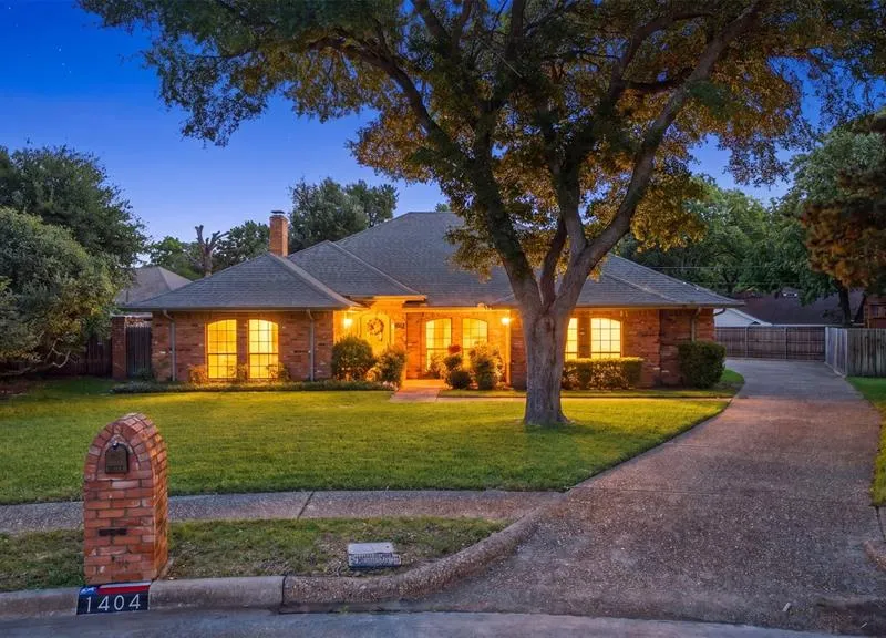 1404 Homestead Court, Irving TX 75061