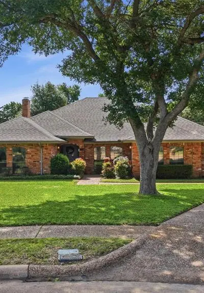 1404 Homestead Court, Irving TX 75061 - Photo 2